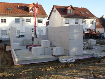 Beginn Erdgeschossarbeiten