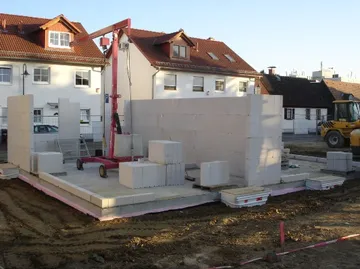 Beginn Erdgeschossarbeiten